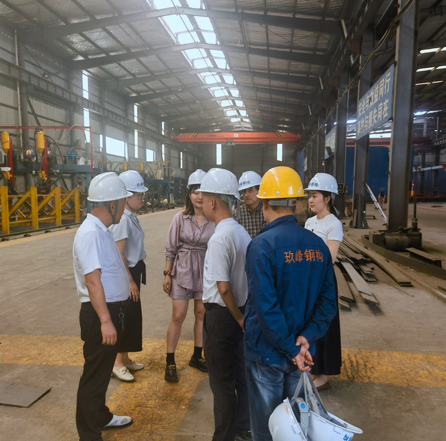 厄瓜多爾建筑商考察睿婕工廠：輕鋼別墅出口南美，合作前景廣闊！(圖3)