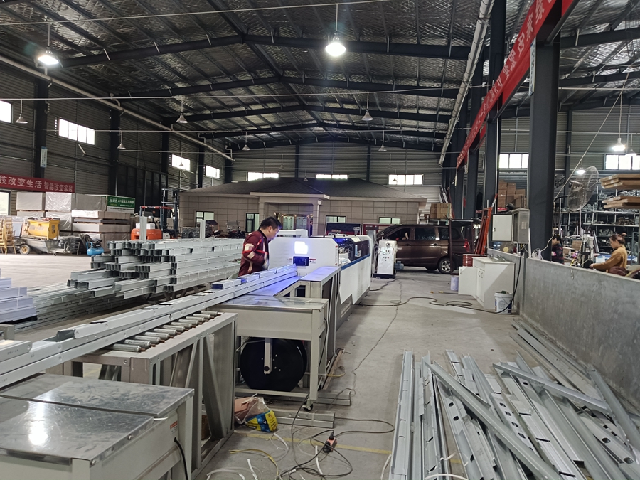 睿捷輕鋼別墅龍骨生產(chǎn)基地