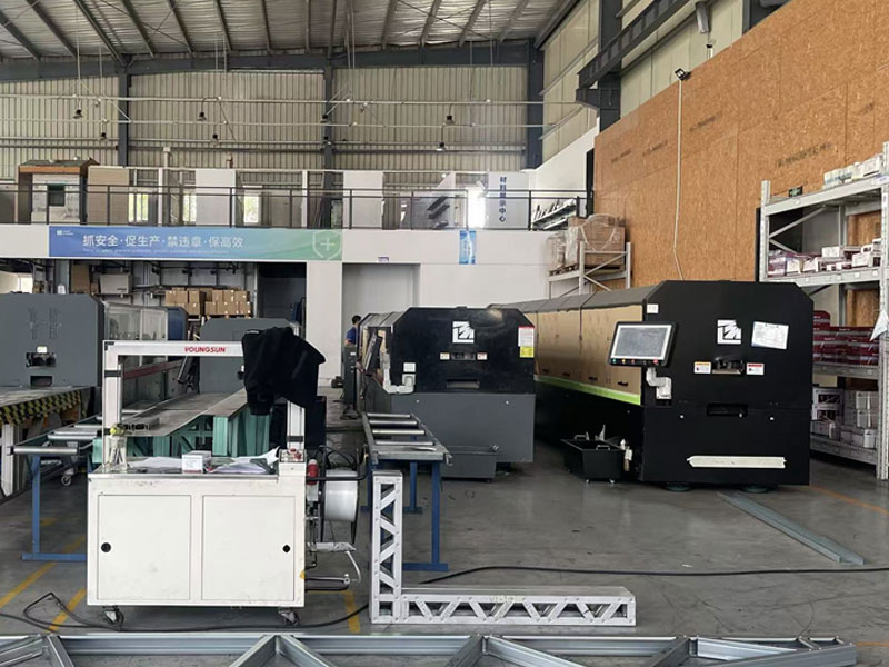 漢良睿婕:如何通過3D模擬確保輕鋼別墅骨架的零誤差加工?(圖1) 漢良睿婕:如何通過3D模擬確保輕鋼別墅骨架的零誤差加工?(圖1)